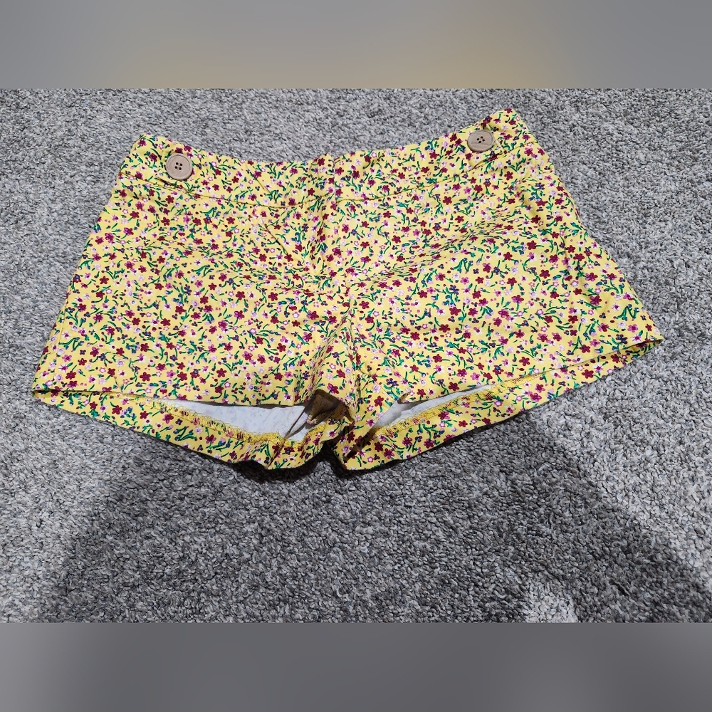 Pins & Needles Yellow Floral Women's Shorts Size 0